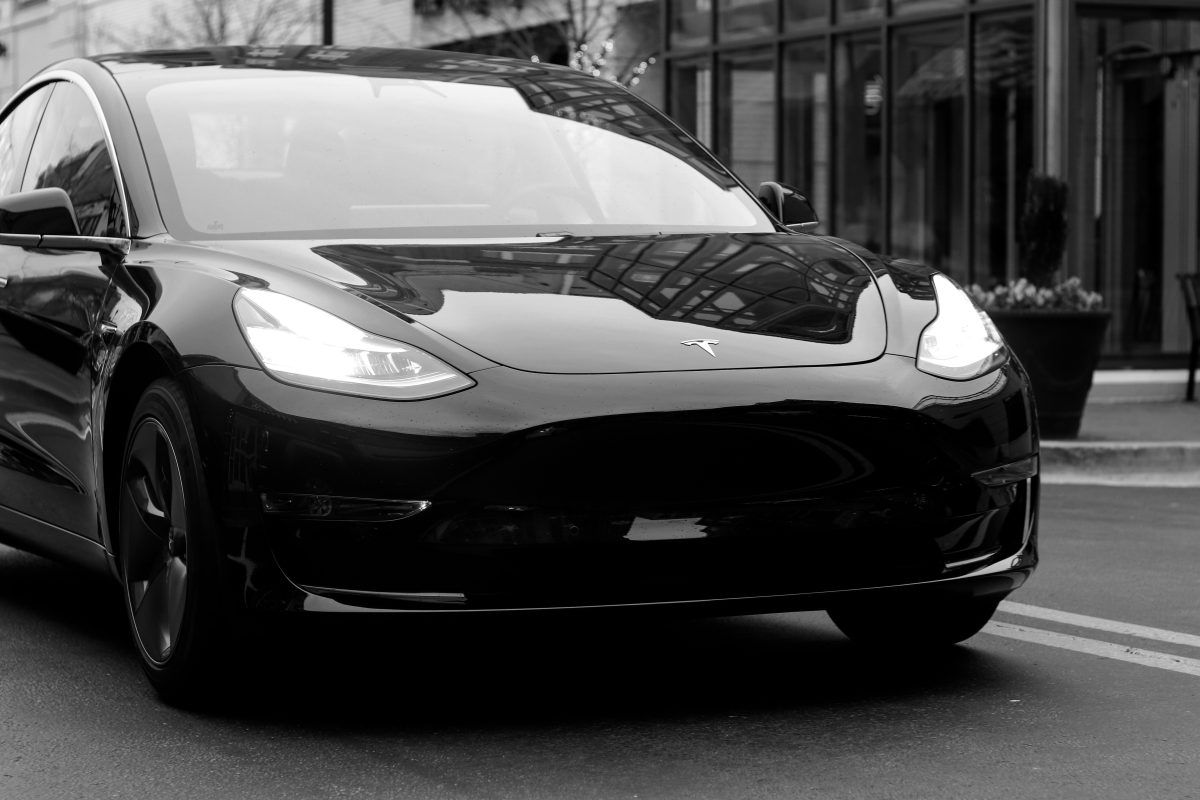 Tesla windshield replacement